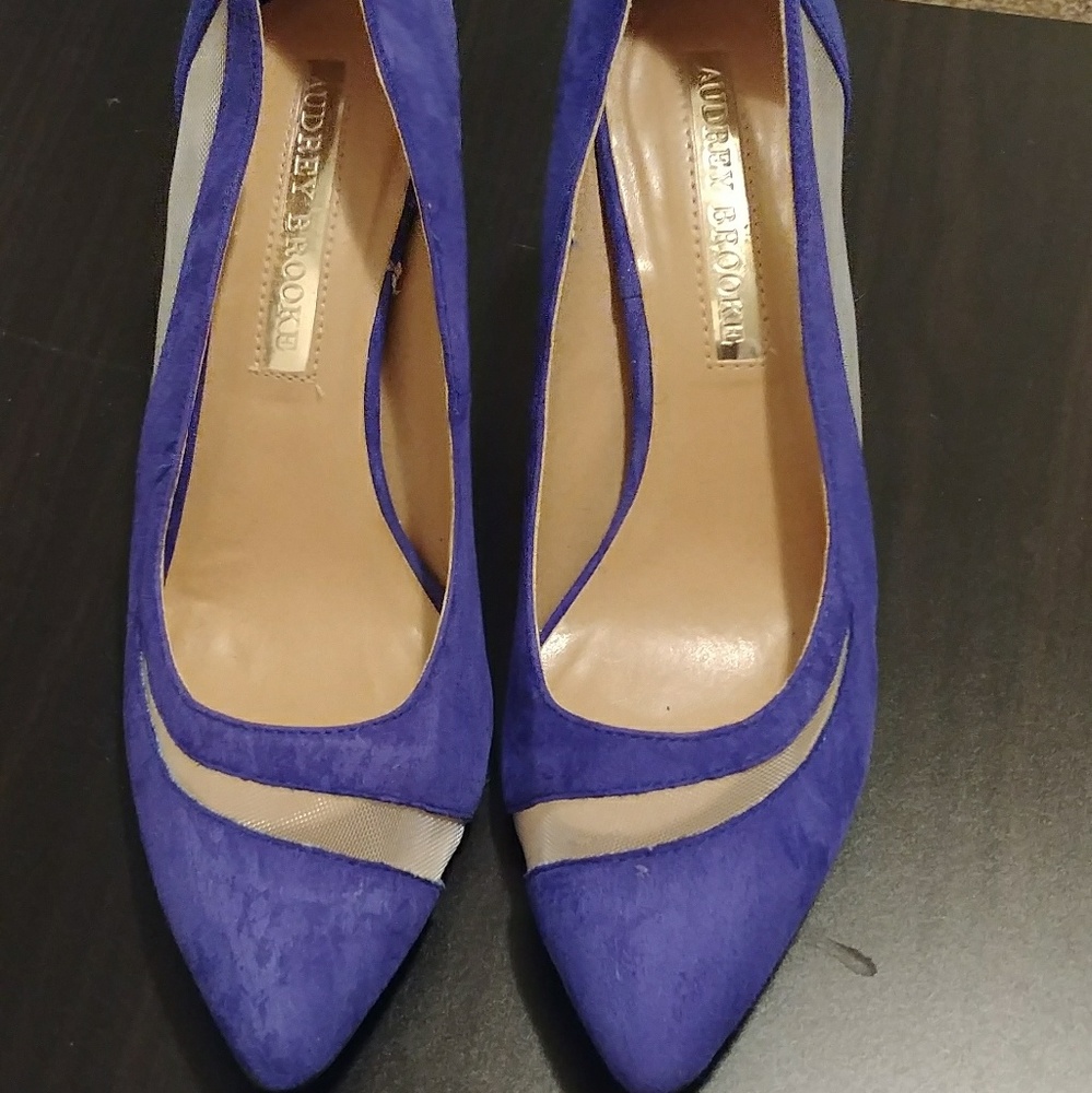 Suede Pumps - Picture 2 of 3